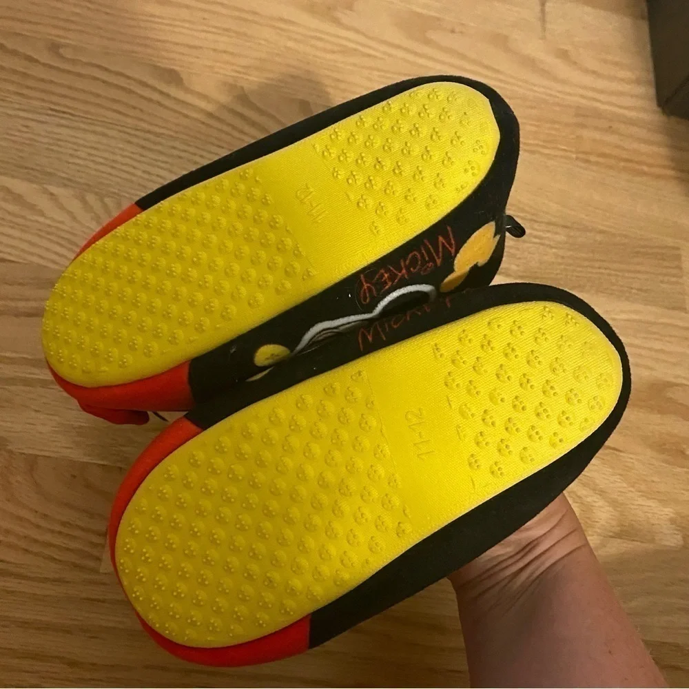 Mickey Mouse Plush 3D Slippers Sz 11-12 Disney Kids Red Black